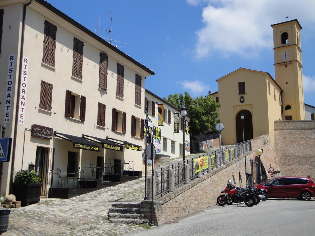 Al Castello Hotel Tavullia Bagian luar foto